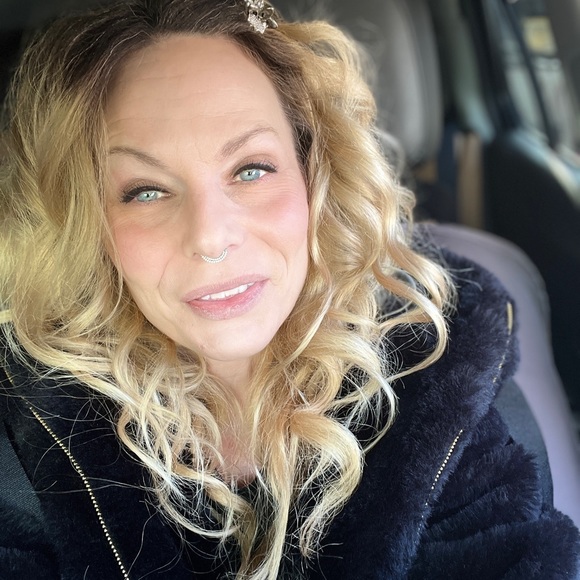 Meet your Posher, Mary - Picture 3 of 3